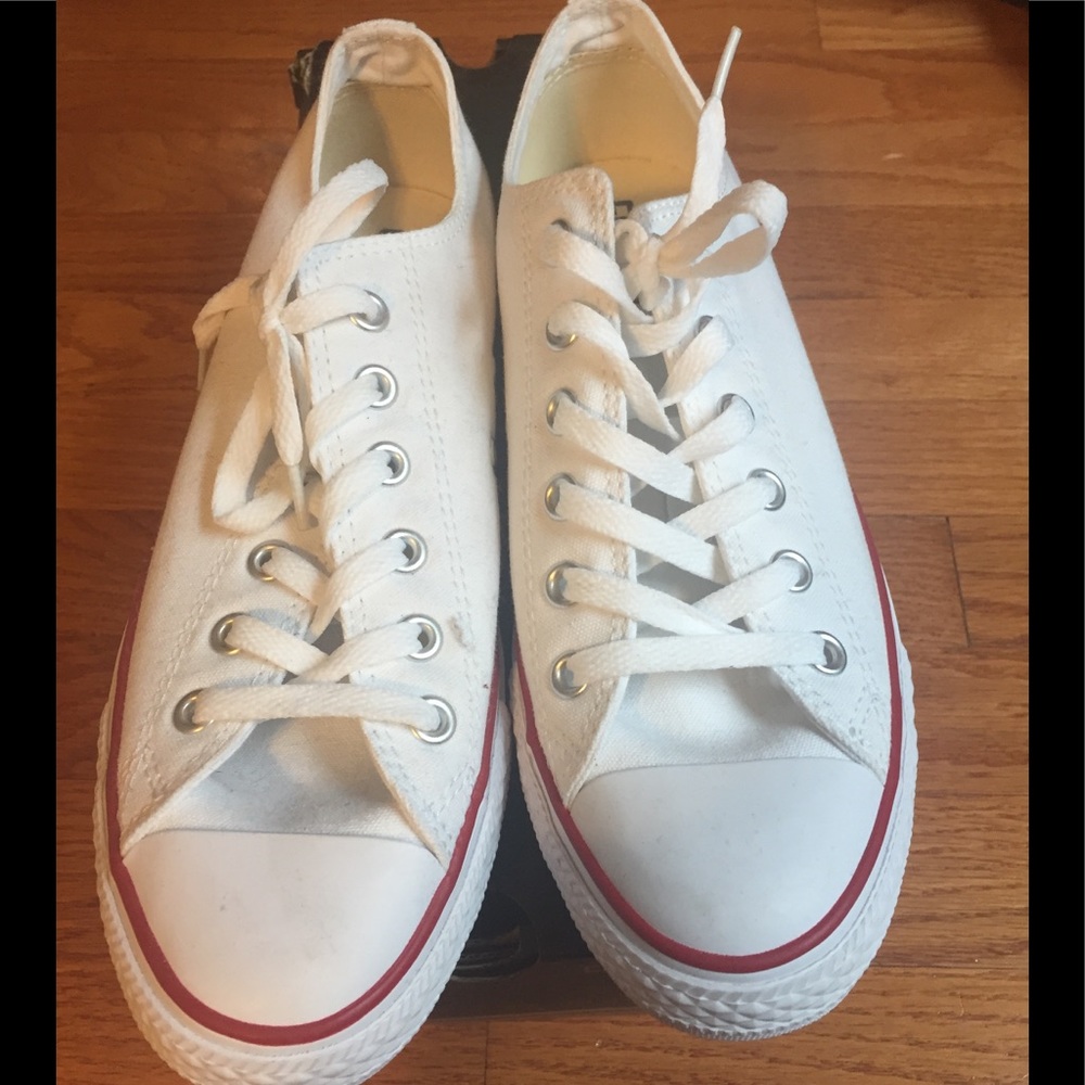 New Women’s Converse 9.5, Men’s 7.5